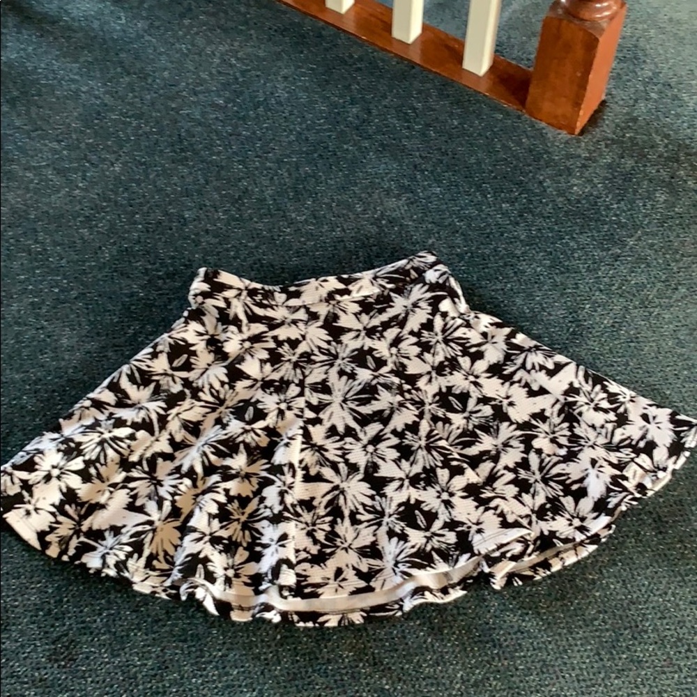 Black & White Floral Skirt